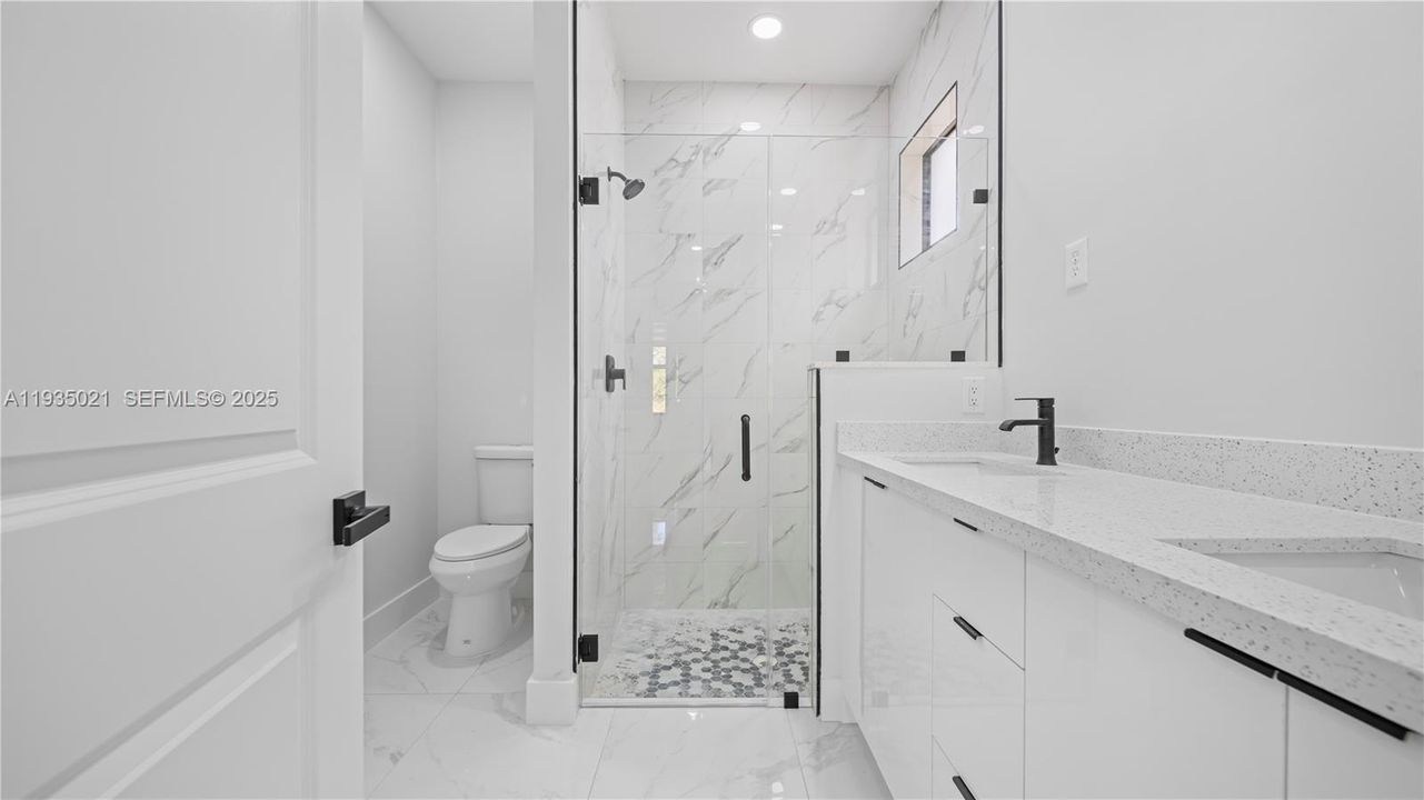 待售: $359,900 (4 贝兹, 3 浴室, 0 平方英尺)