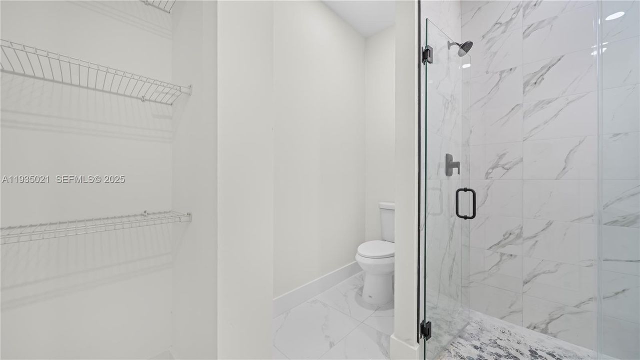 待售: $359,900 (4 贝兹, 3 浴室, 0 平方英尺)