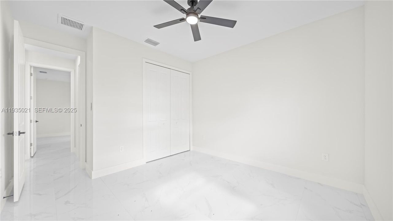 待售: $359,900 (4 贝兹, 3 浴室, 0 平方英尺)