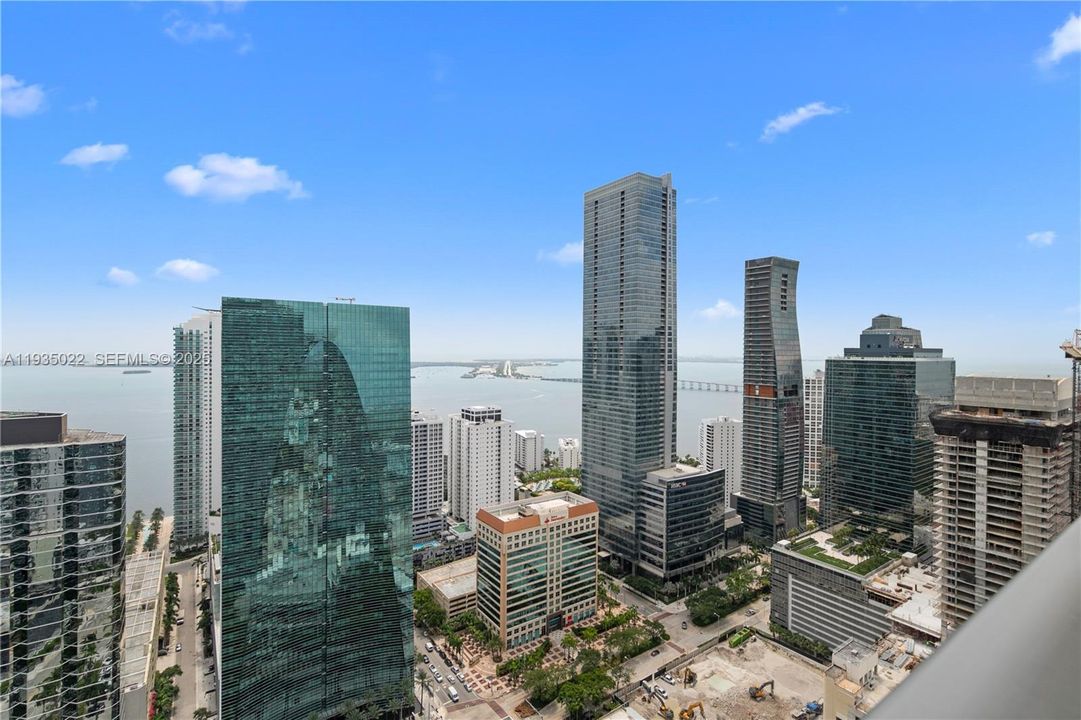 На продажу: $1,295,000 (2 спален, 2 ванн, 1279 Квадратных фут)