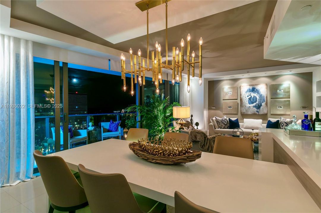 На продажу: $1,295,000 (2 спален, 2 ванн, 1279 Квадратных фут)