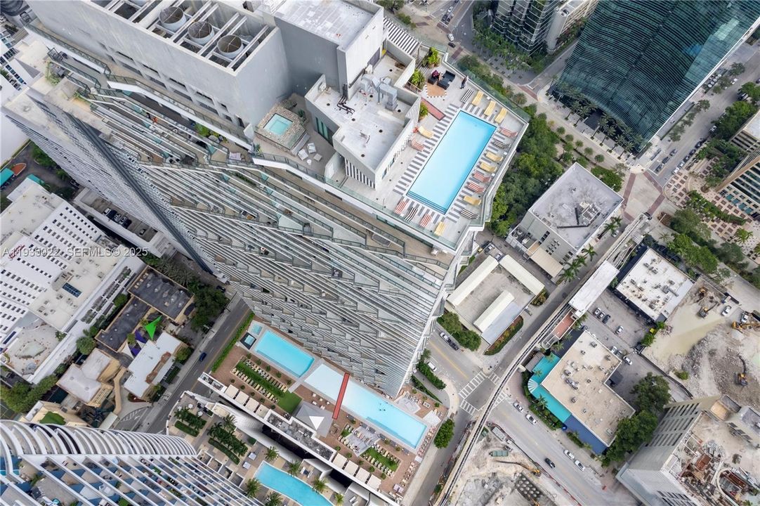 На продажу: $1,295,000 (2 спален, 2 ванн, 1279 Квадратных фут)