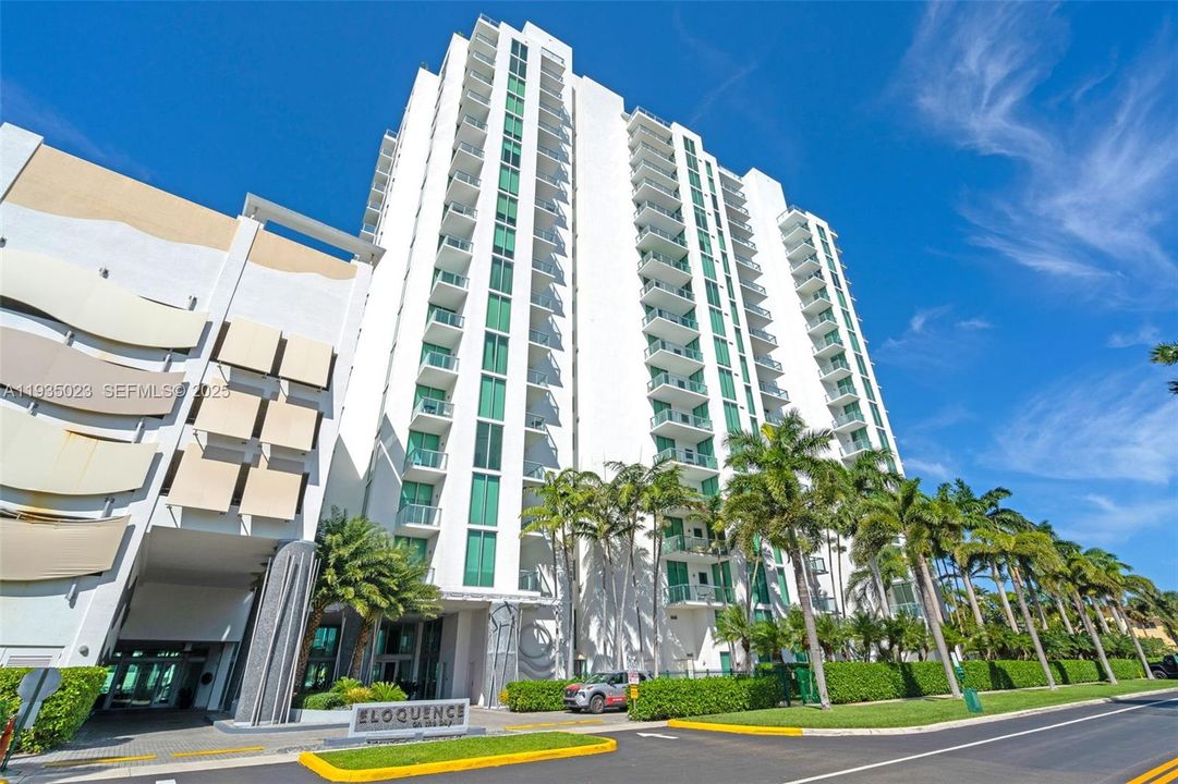 En Venta: $895,000 (3 camas, 3 baños, 1358 Pies cuadrados)