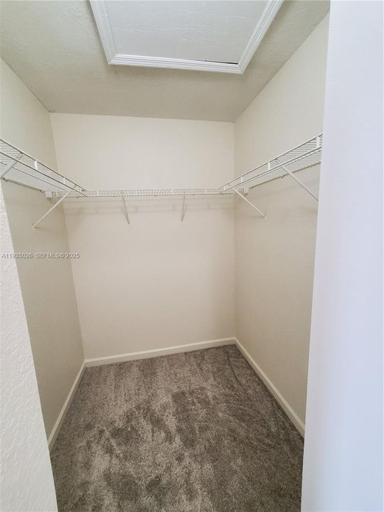 出租: $2,675 (3 贝兹, 2 浴室, 1548 平方英尺)