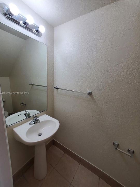 1st floor half bathroom