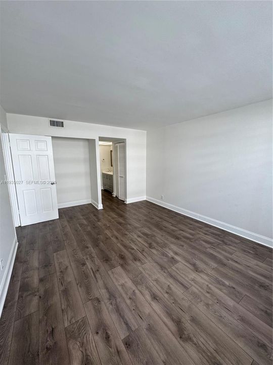 出租: $1,850 (1 贝兹, 1 浴室, 780 平方英尺)