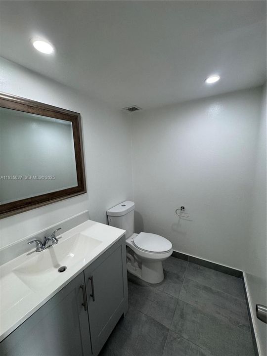 出租: $1,850 (1 贝兹, 1 浴室, 780 平方英尺)