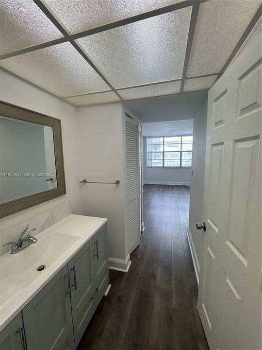 出租: $1,850 (1 贝兹, 1 浴室, 780 平方英尺)