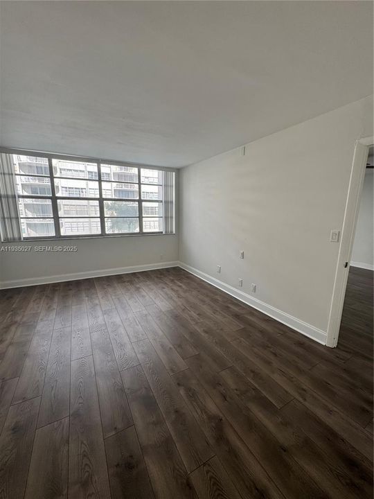 出租: $1,850 (1 贝兹, 1 浴室, 780 平方英尺)