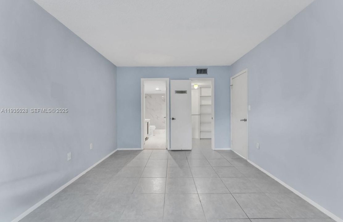 For Rent: $1,700 (2 beds, 2 baths, 972 Square Feet)