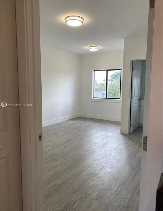 出租: $3,700 (3 贝兹, 3 浴室, 1228 平方英尺)