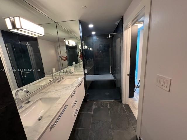 For Rent: $4,500 (1 beds, 2 baths, 929 Square Feet)