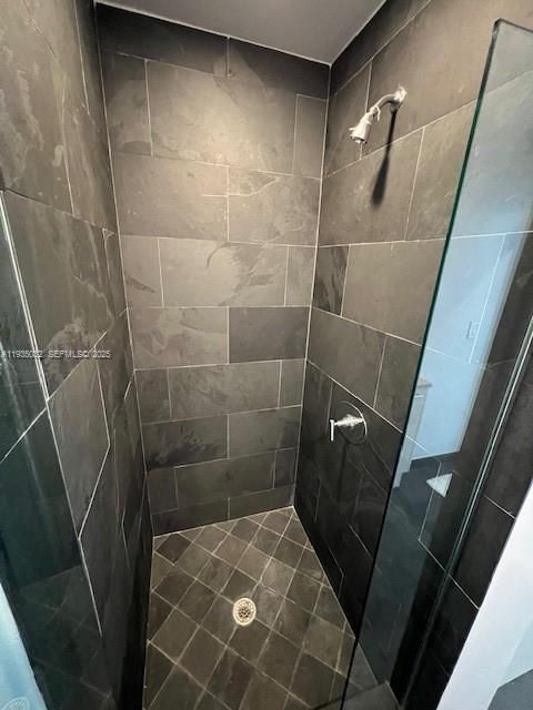 For Rent: $4,500 (1 beds, 2 baths, 929 Square Feet)