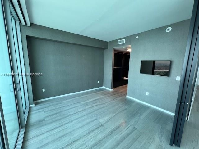 For Rent: $4,500 (1 beds, 2 baths, 929 Square Feet)