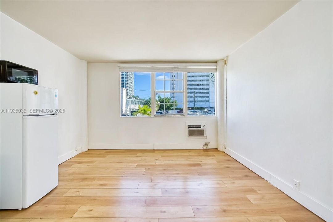 В аренду: $1,550 (0 спален, 1 ванн, 0 Квадратных фут)