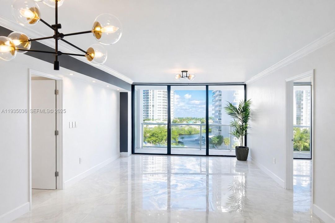 For Sale: $370,000 (2 beds, 2 baths, 1054 Square Feet)