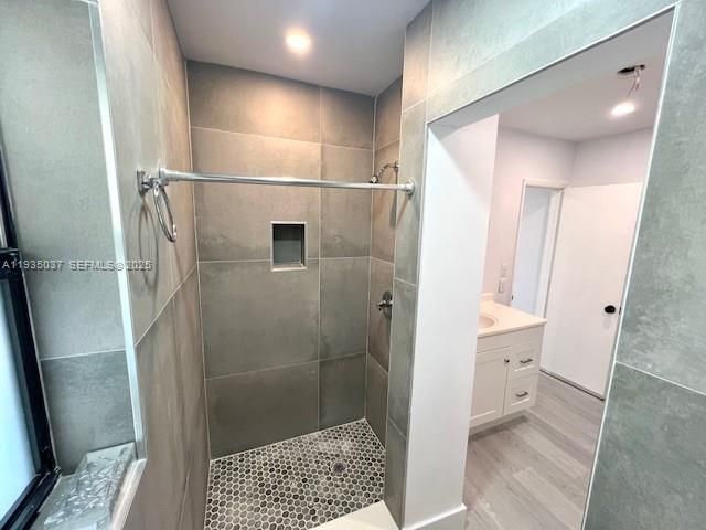 出租: $1,800 (1 贝兹, 1 浴室, 650 平方英尺)