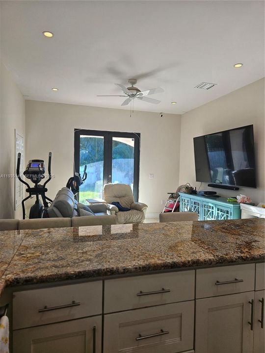 For Rent: $3,850 (4 beds, 2 baths, 1860 Square Feet)