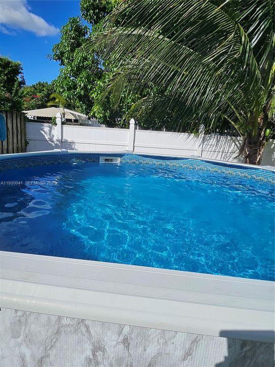 For Rent: $3,850 (4 beds, 2 baths, 1860 Square Feet)