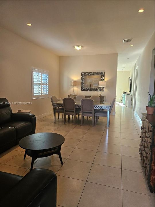 For Rent: $3,850 (4 beds, 2 baths, 1860 Square Feet)