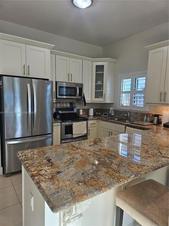 For Rent: $3,850 (4 beds, 2 baths, 1860 Square Feet)