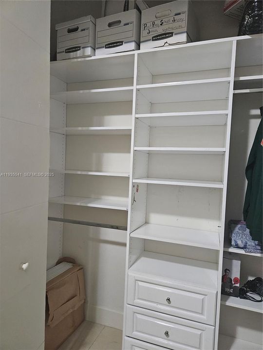 For Rent: $3,850 (4 beds, 2 baths, 1860 Square Feet)