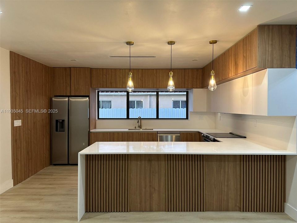 For Sale: $875,000 (4 beds, 3 baths, 1656 Square Feet)