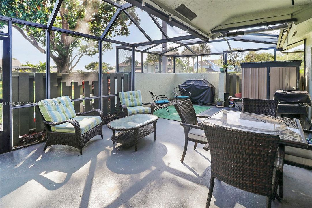 For Sale: $330,000 (2 beds, 2 baths, 1125 Square Feet)