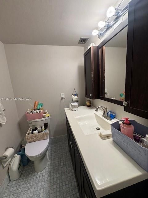 For Rent: $1,700 (1 beds, 1 baths, 775 Square Feet)