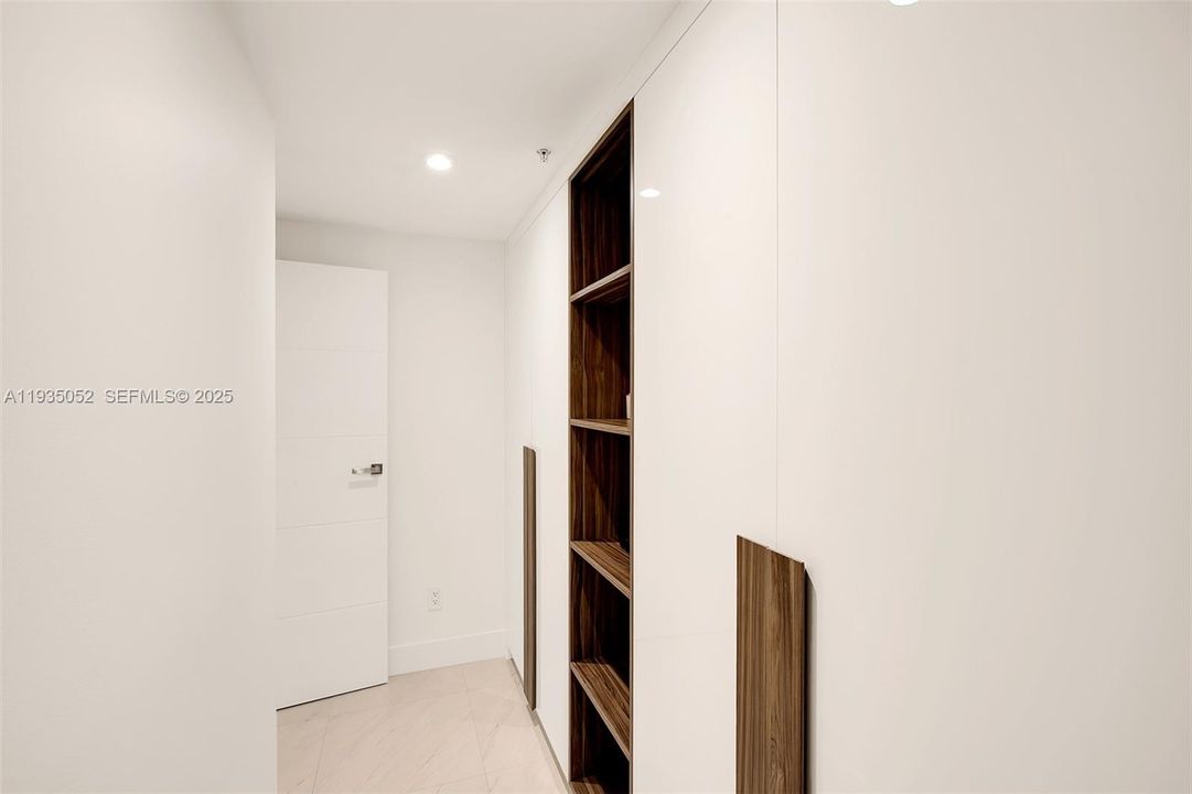 For Sale: $5,000,000 (3 beds, 3 baths, 2320 Square Feet)