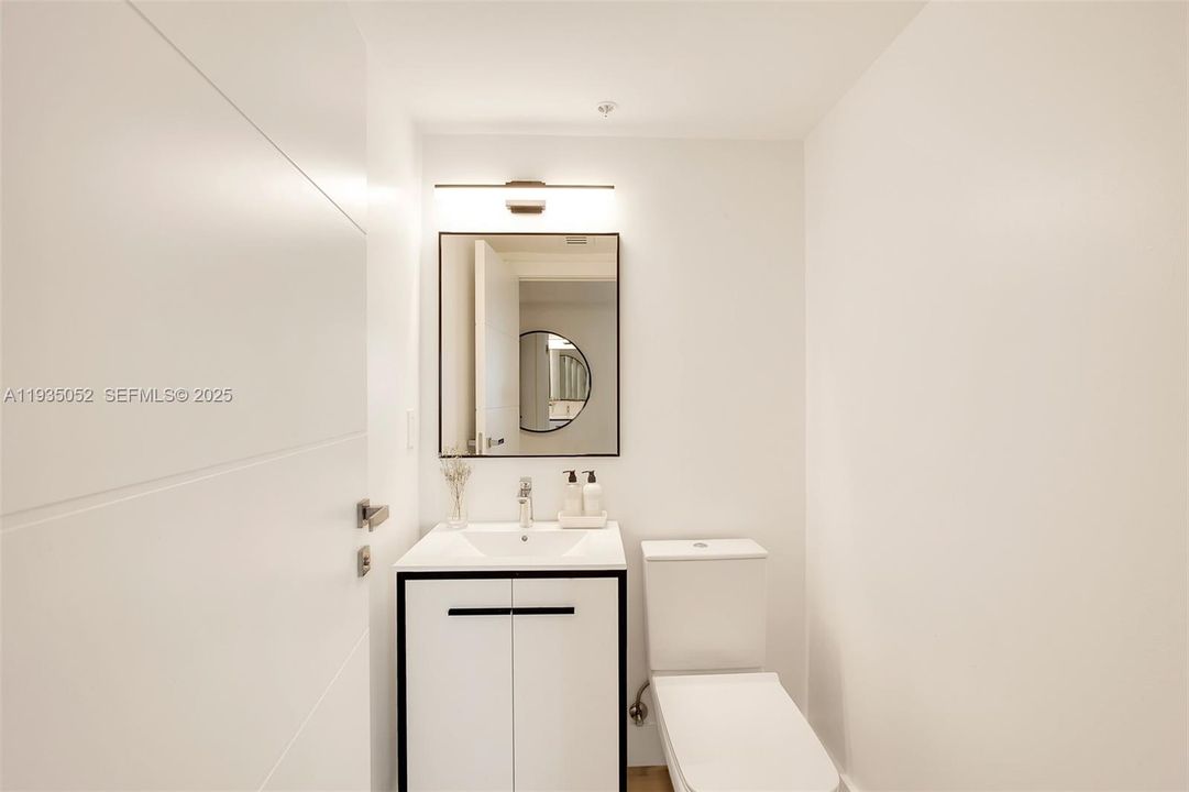 For Sale: $5,000,000 (3 beds, 3 baths, 2320 Square Feet)