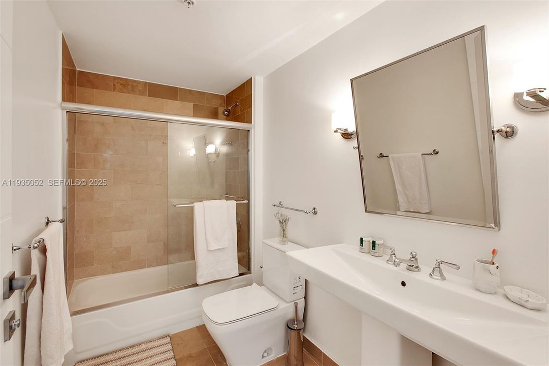 For Sale: $5,000,000 (3 beds, 3 baths, 2320 Square Feet)