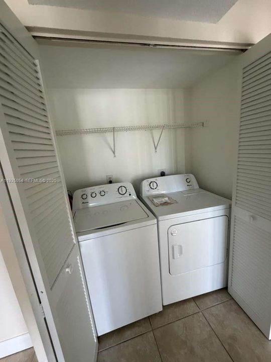 For Rent: $2,250 (1 beds, 1 baths, 636 Square Feet)