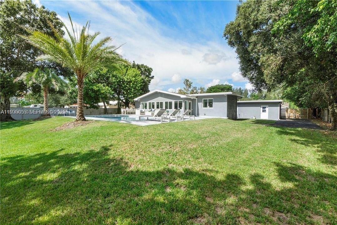 For Sale: $1,279,999 (5 beds, 3 baths, 0 Square Feet)