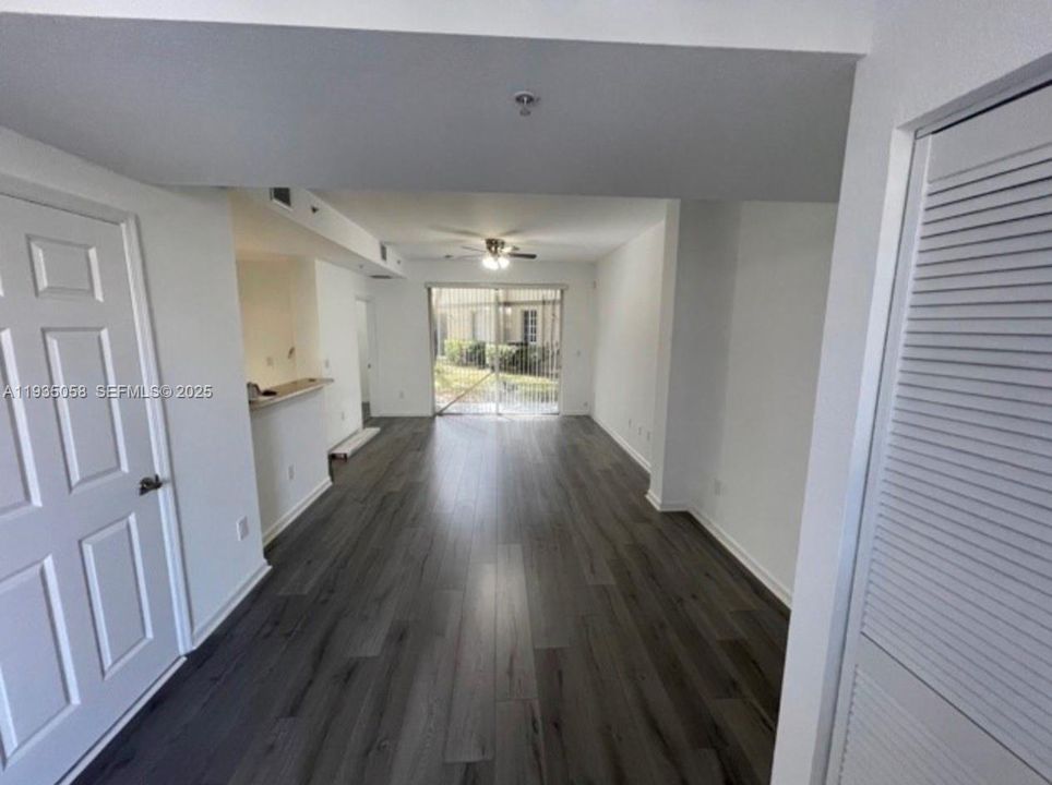 For Rent: $1,750 (2 beds, 2 baths, 837 Square Feet)