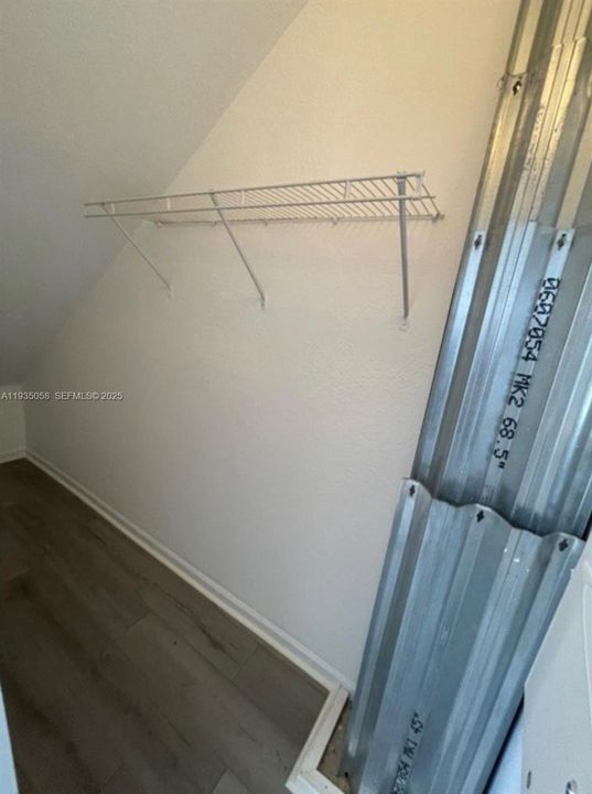 For Rent: $1,750 (2 beds, 2 baths, 837 Square Feet)