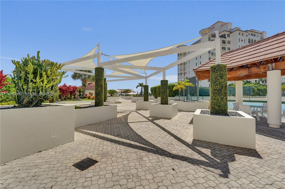 En Venta: $465,000 (2 camas, 2 baños, 1270 Pies cuadrados)