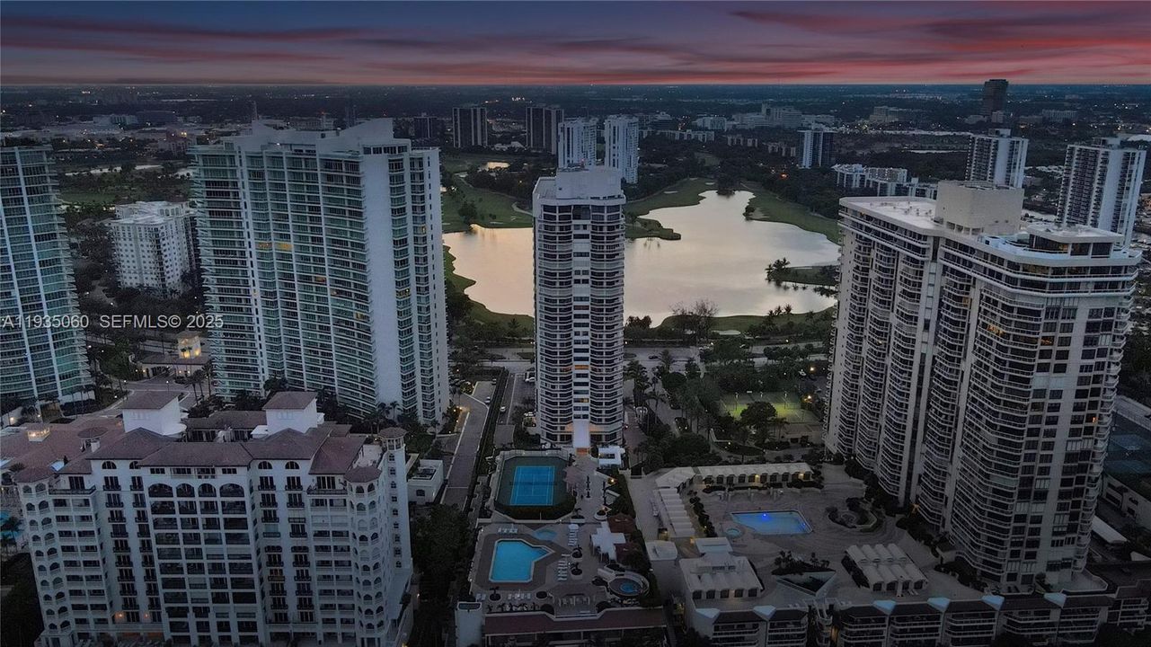 En Venta: $465,000 (2 camas, 2 baños, 1270 Pies cuadrados)