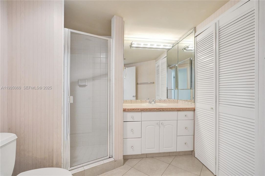 En Venta: $465,000 (2 camas, 2 baños, 1270 Pies cuadrados)