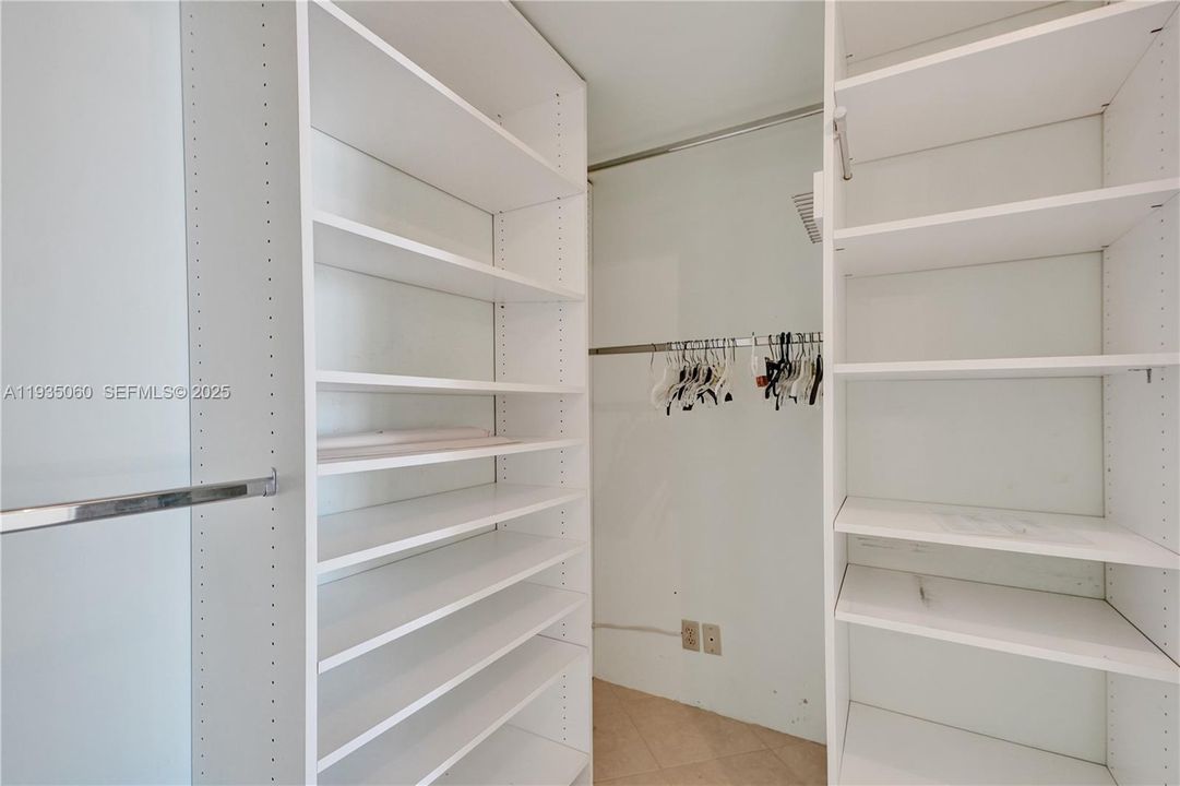 En Venta: $465,000 (2 camas, 2 baños, 1270 Pies cuadrados)