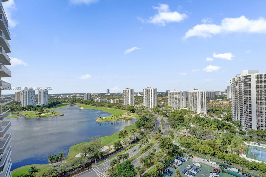 En Venta: $465,000 (2 camas, 2 baños, 1270 Pies cuadrados)