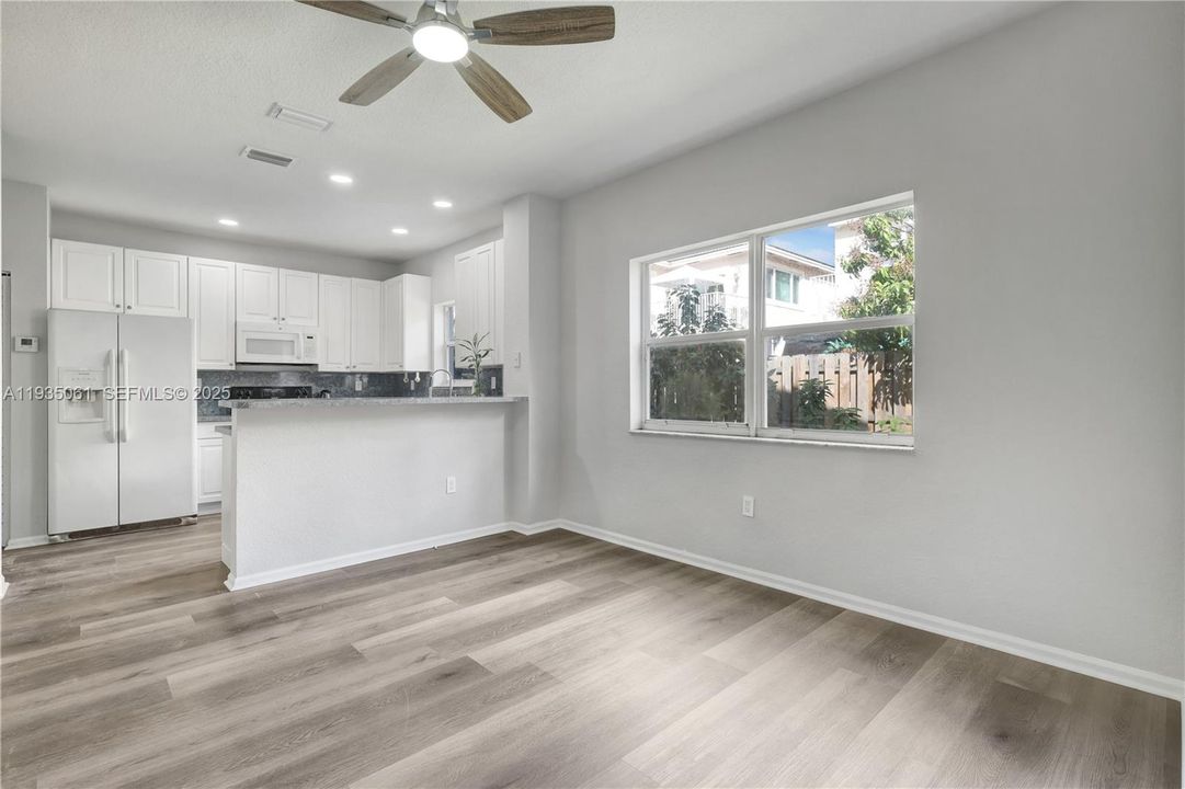 待售: $559,000 (3 贝兹, 2 浴室, 1780 平方英尺)