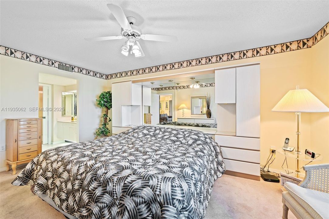 En Venta: $245,000 (2 camas, 2 baños, 1456 Pies cuadrados)