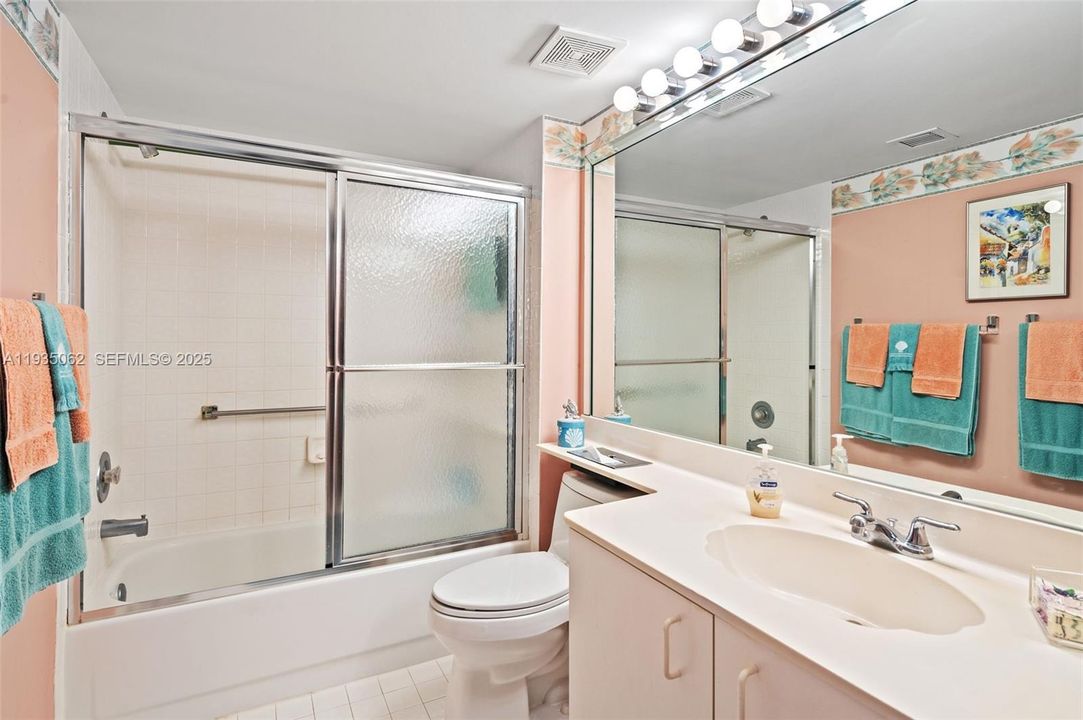 En Venta: $245,000 (2 camas, 2 baños, 1456 Pies cuadrados)