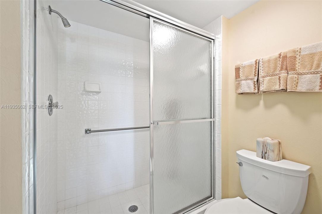 En Venta: $245,000 (2 camas, 2 baños, 1456 Pies cuadrados)