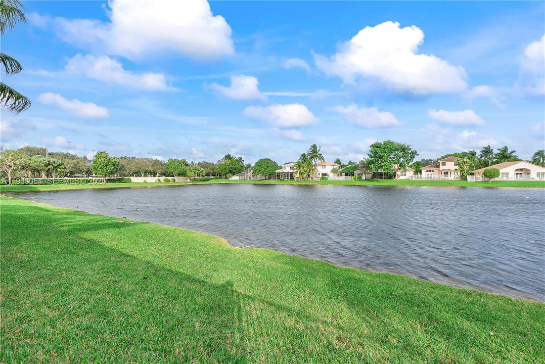 待售: $698,000 (4 贝兹, 3 浴室, 2194 平方英尺)