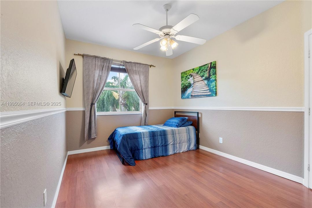 待售: $698,000 (4 贝兹, 3 浴室, 2194 平方英尺)