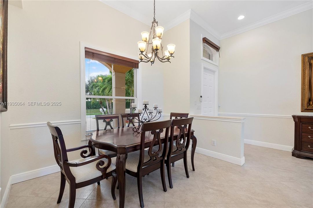 待售: $698,000 (4 贝兹, 3 浴室, 2194 平方英尺)