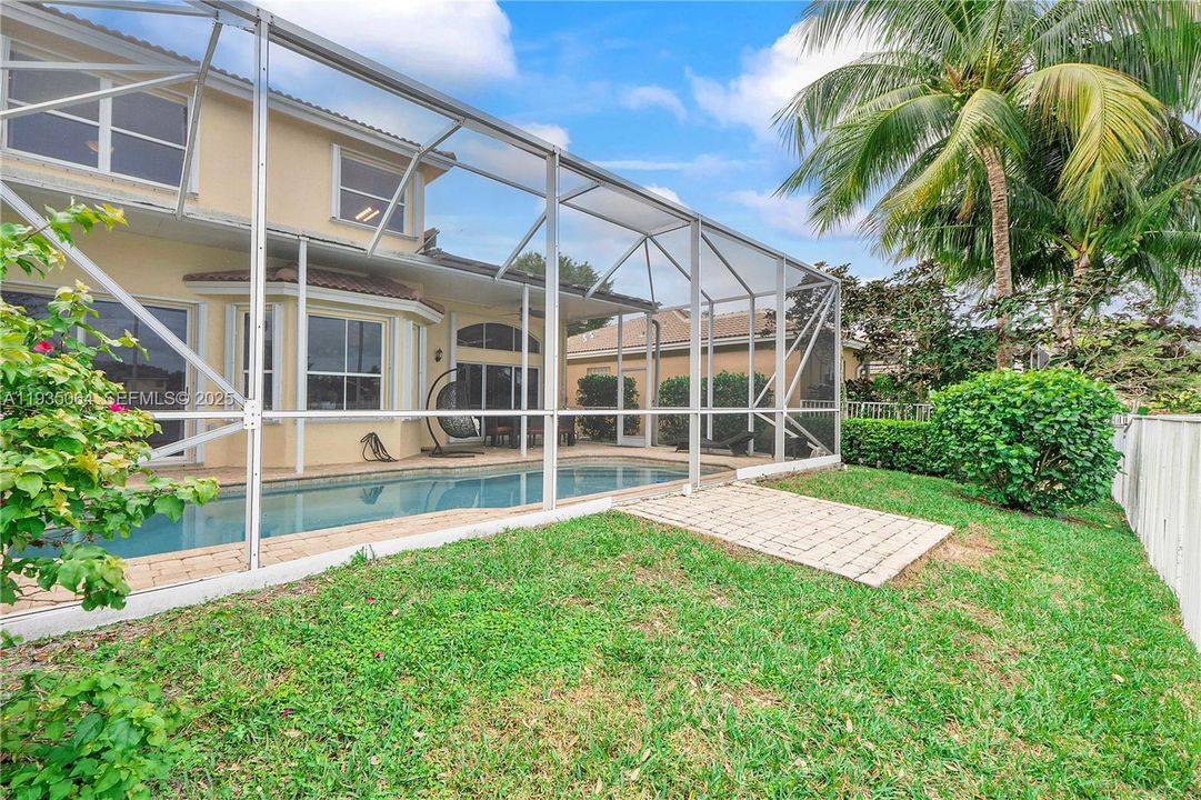 待售: $698,000 (4 贝兹, 3 浴室, 2194 平方英尺)