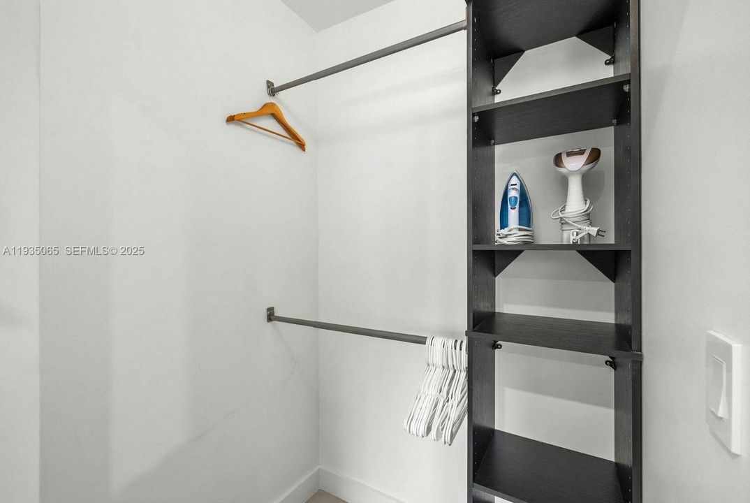 For Sale: $859,000 (4 beds, 2 baths, 1597 Square Feet)